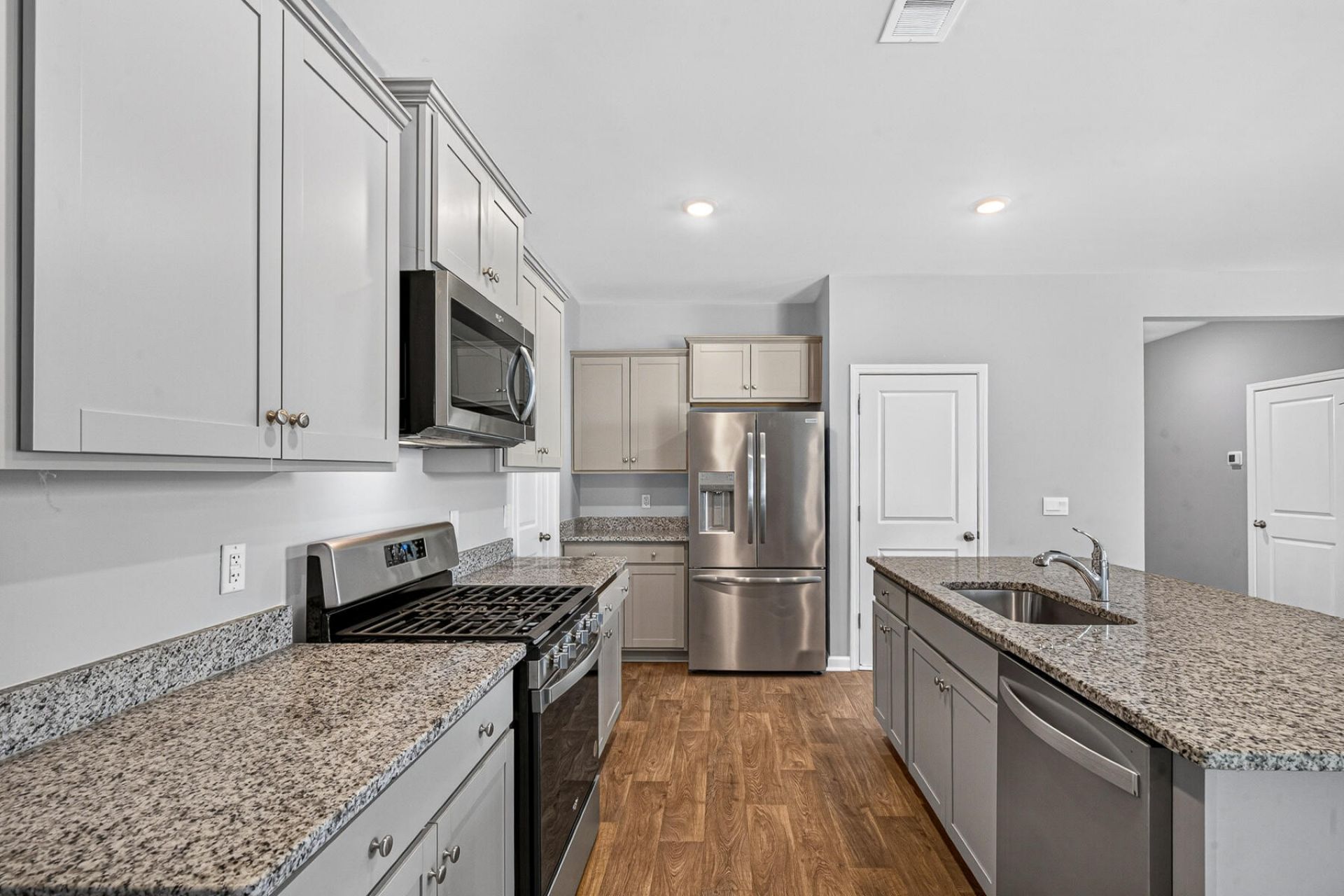 706 Ladywood Photo 14