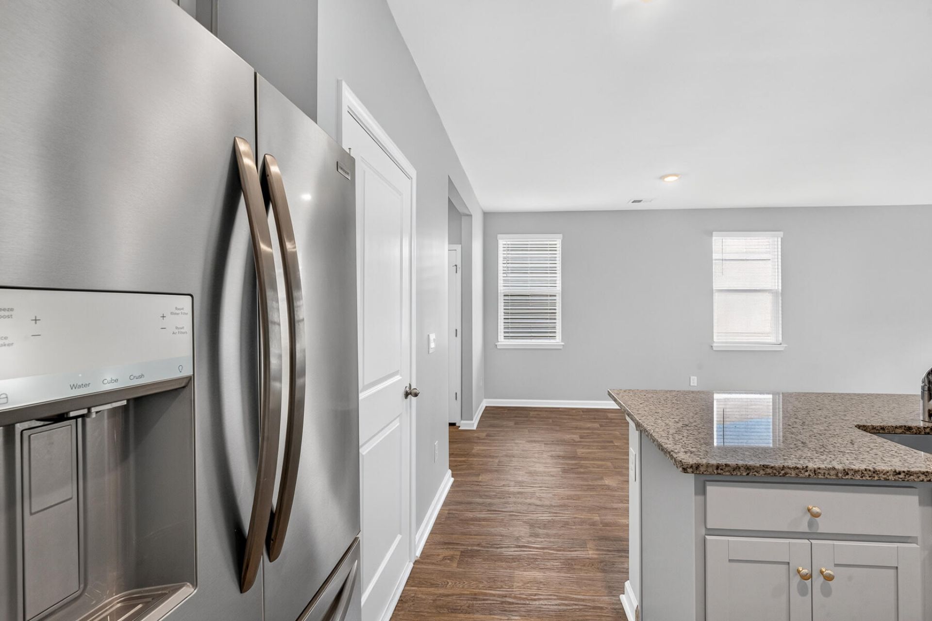 706 Ladywood Photo 17