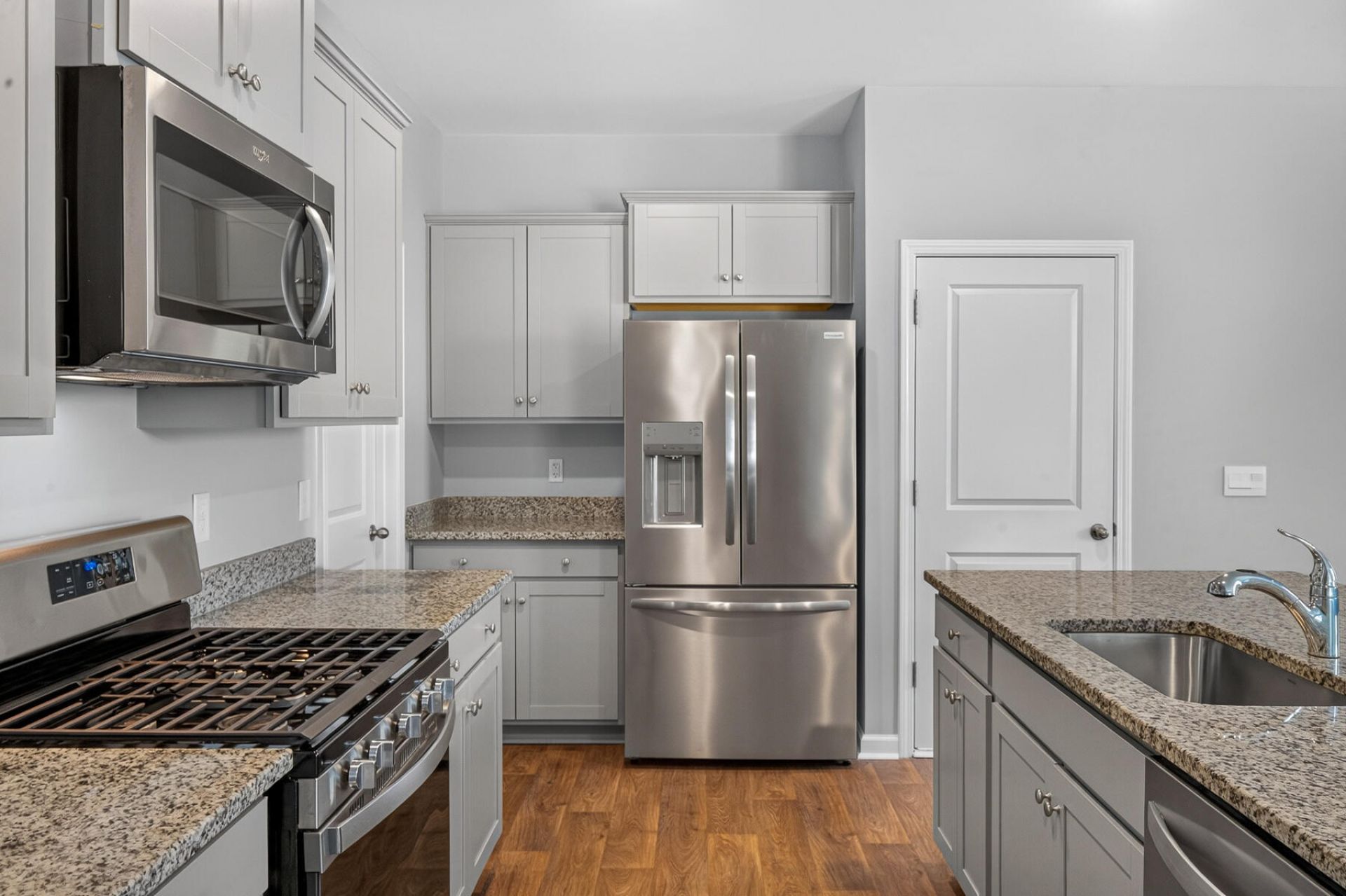 706 Ladywood Photo 19