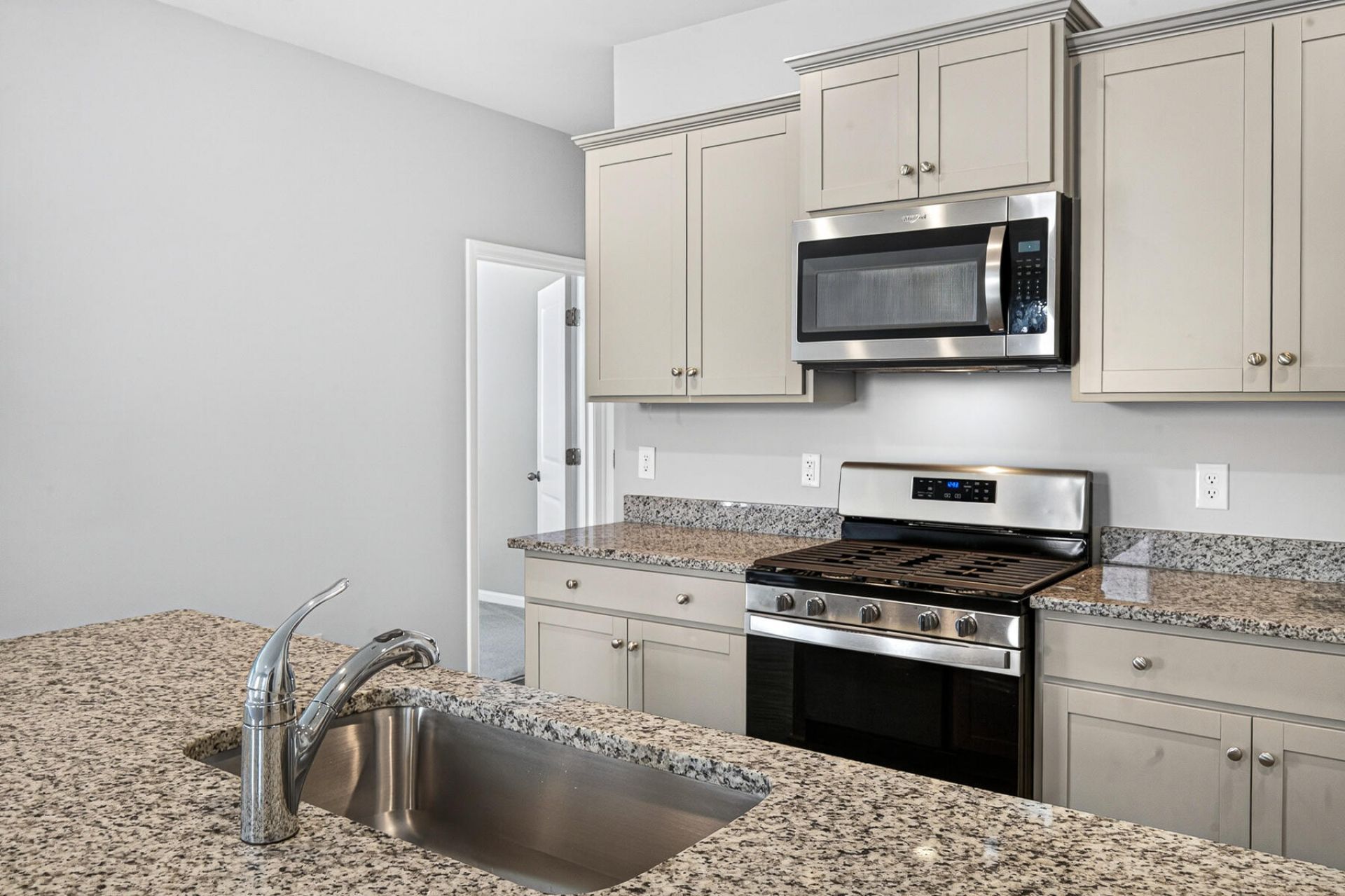 706 Ladywood Photo 20