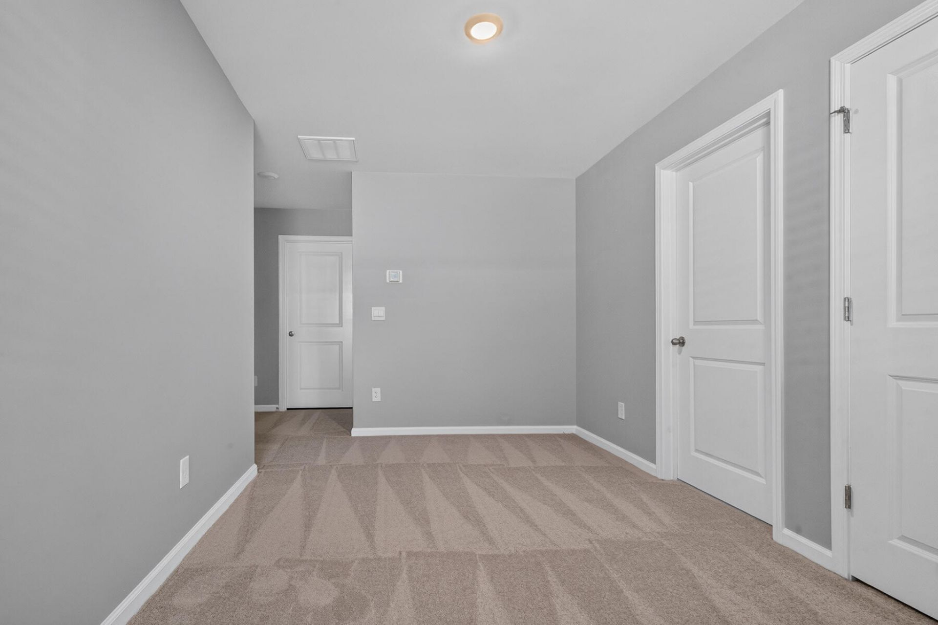 706 Ladywood Photo 31