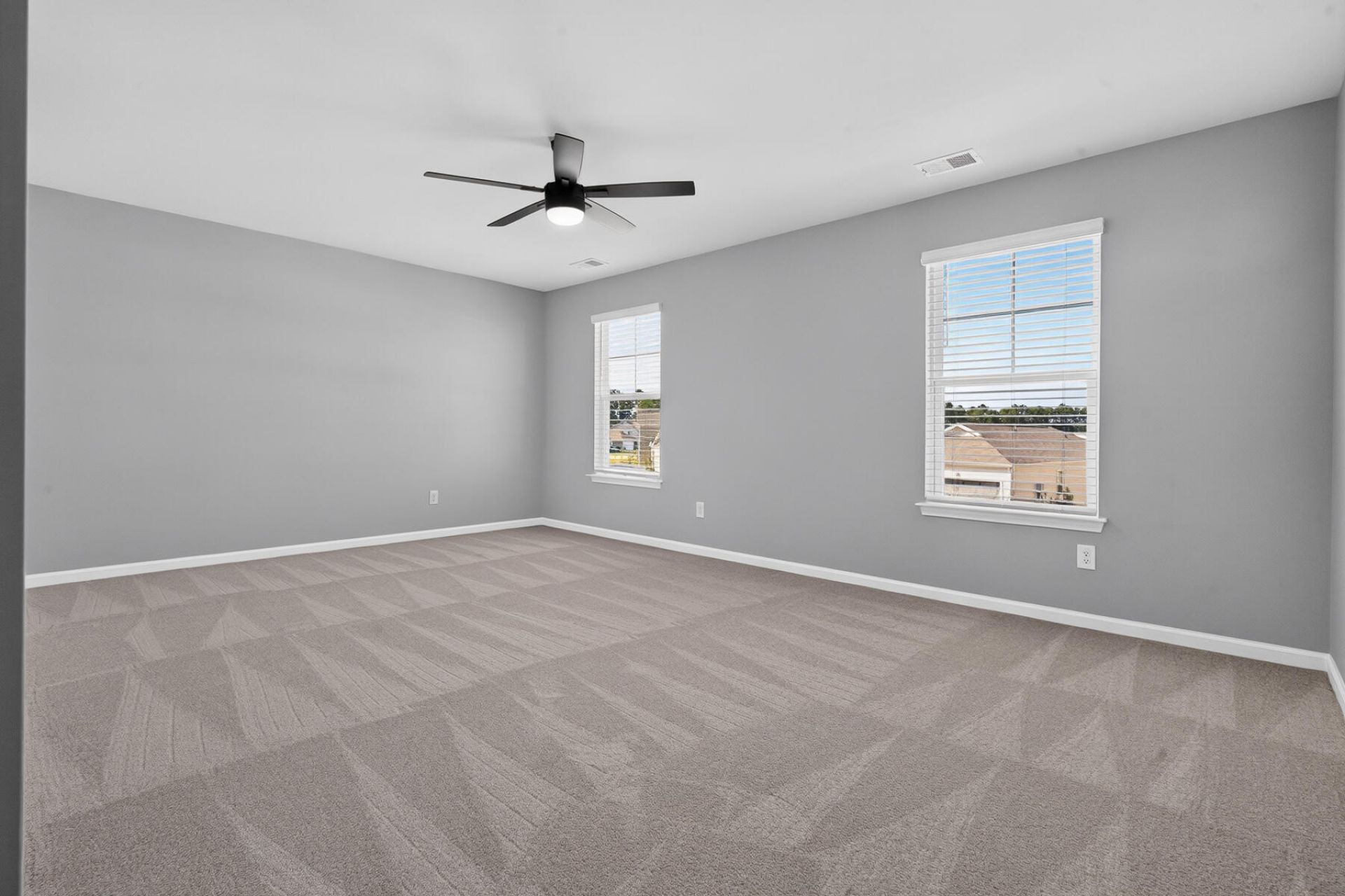 706 Ladywood Photo 33