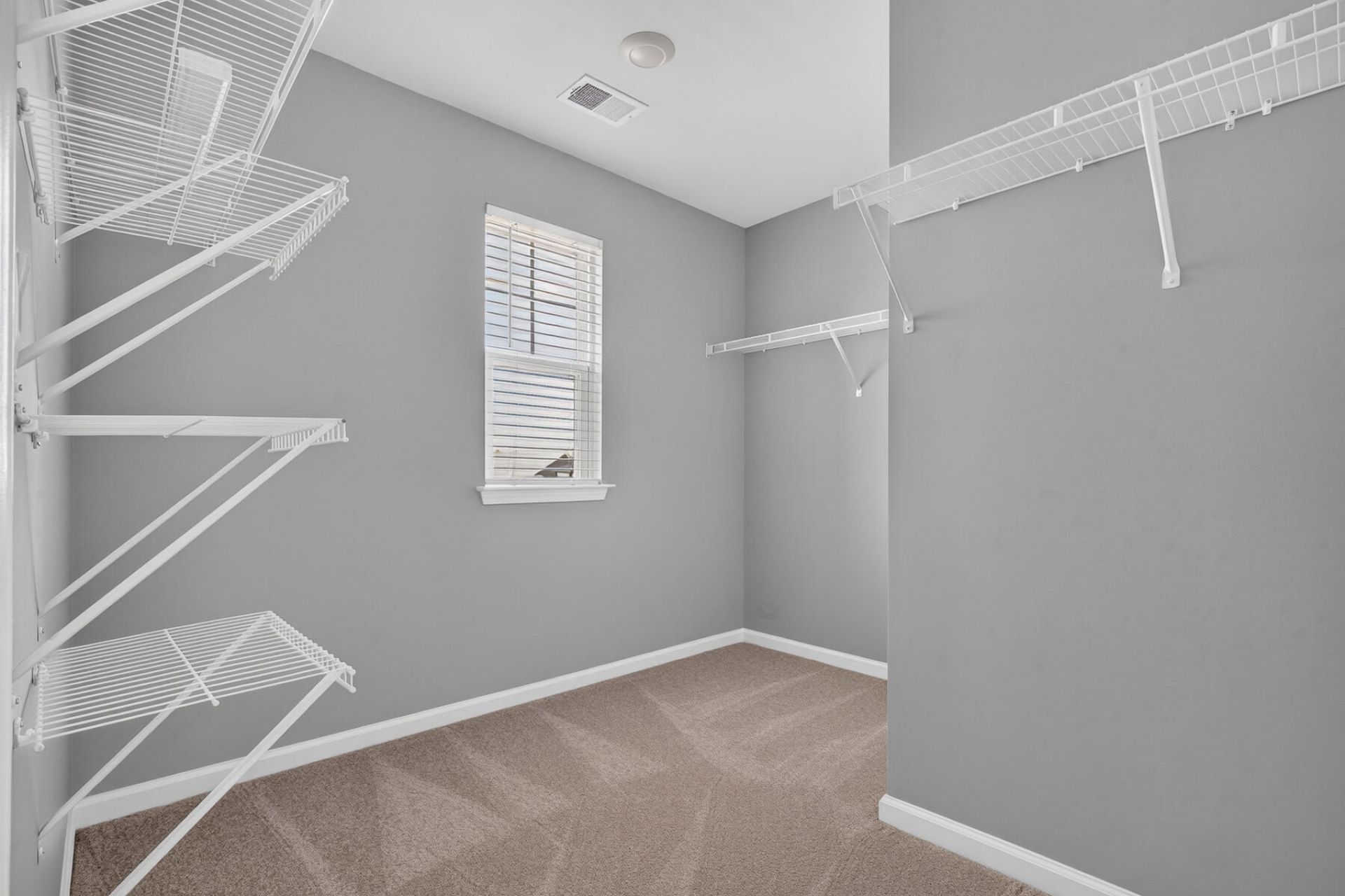 706 Ladywood Photo 35