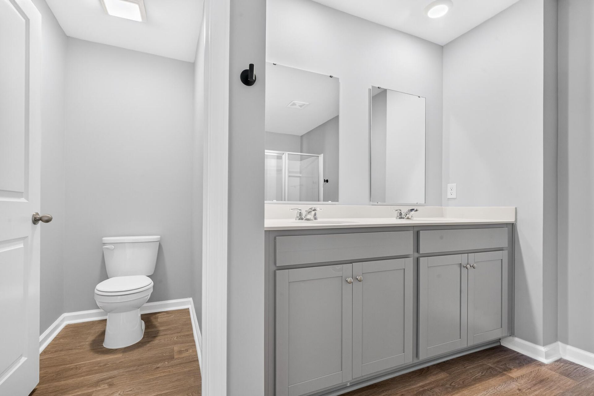 706 Ladywood Photo 37