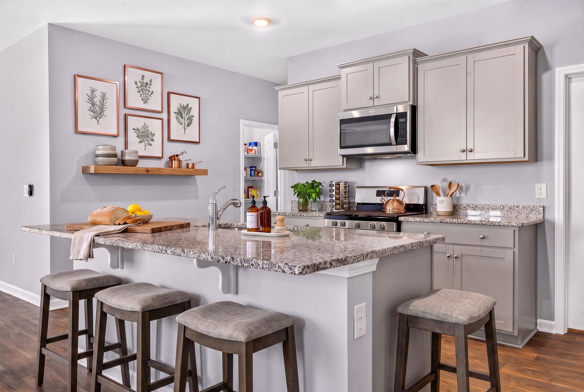706 Ladywood Photo 8