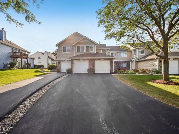 1016 Spring Court , Darien, IL 60561