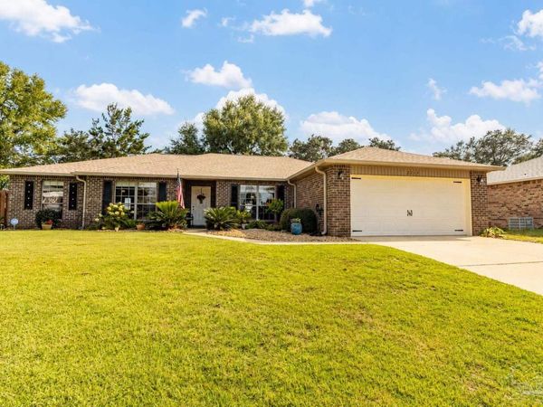 2511 Stormy Cir, Navarre, FL 32566