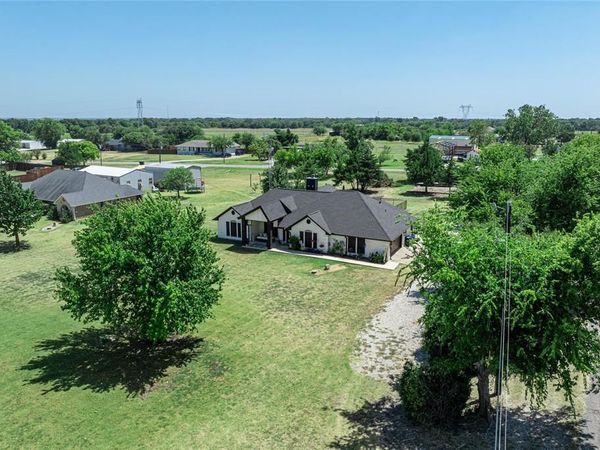 840 Fm 3133 , Van Alstyne, TX 75495