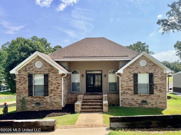501 Lowe Circle, Richland, MS 39218