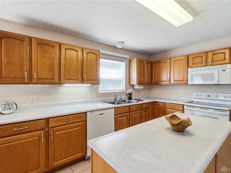 174 Fitzooth Drive, Miamisburg, OH 45342 Photo 12