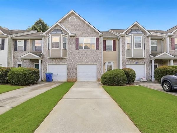 4908 Sierra Way , South Fulton, GA 30349