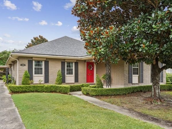 3708 FERRAN Drive , Metairie, LA 70002