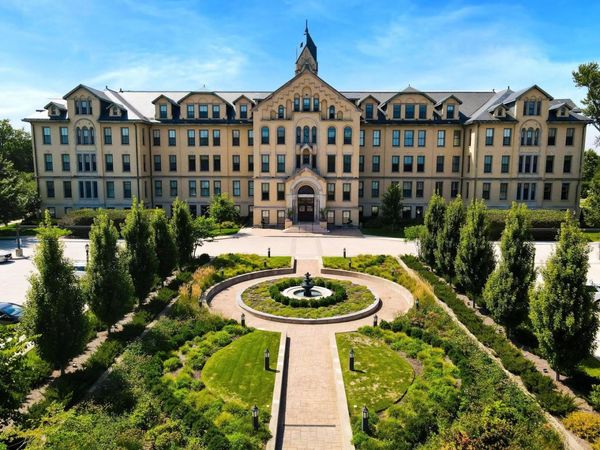 1041 Ridge Road, Unit 114, Wilmette, IL 60091
