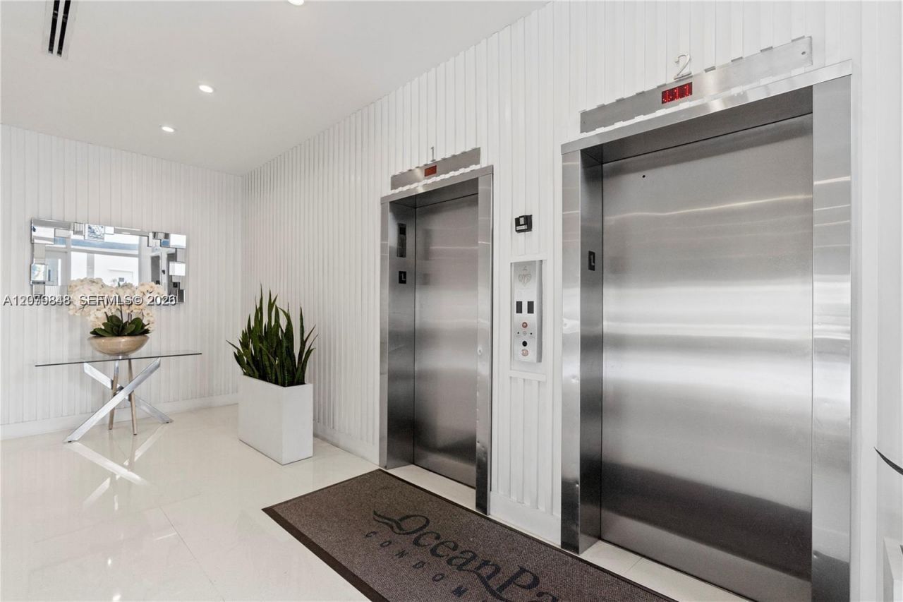 6450 Collins Ave, Unit 205, Miami Beach, FL 33141 Photo