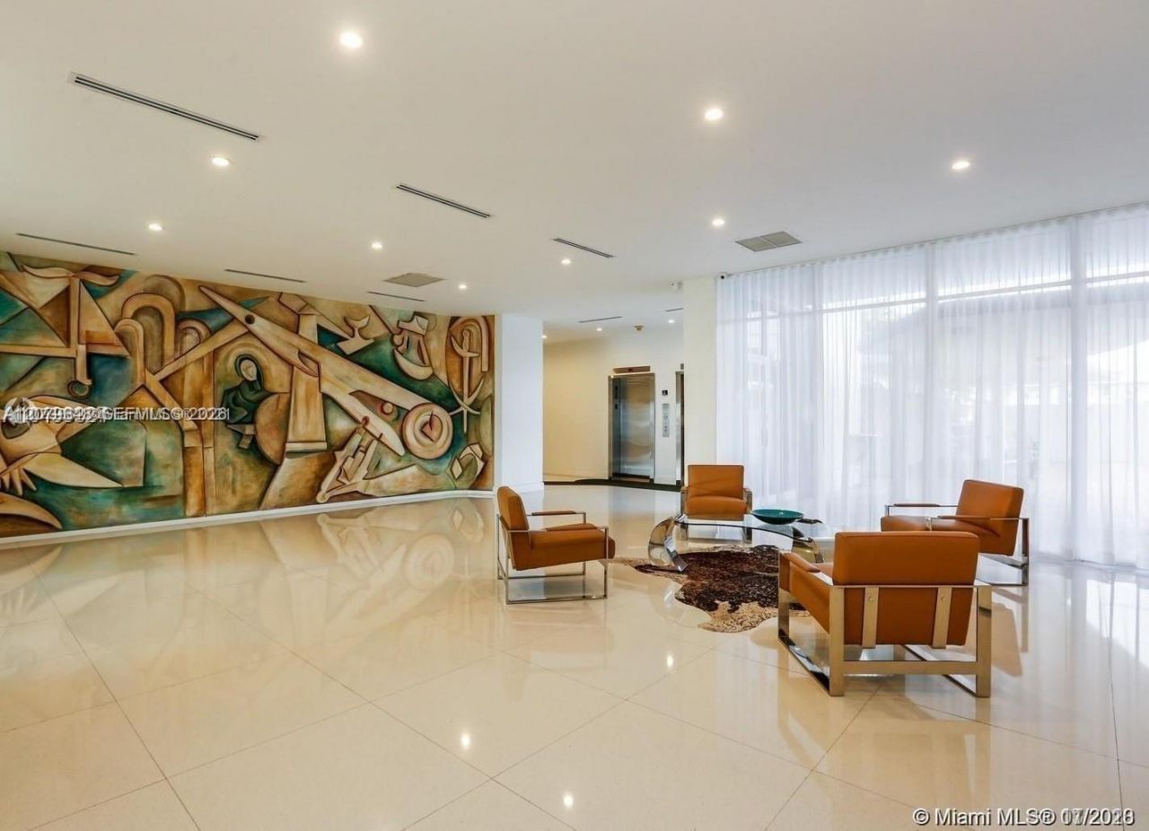 6450 Collins Ave, Unit 205, Miami Beach, FL 33141 Photo