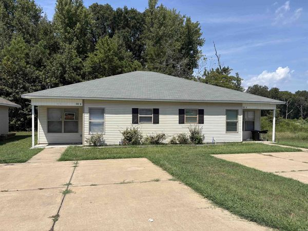 301 Clint Road , Jacksonville, AR 72076