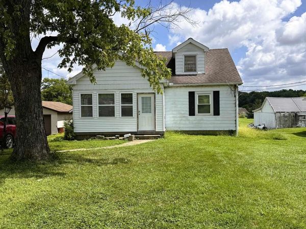 3017 Mesker Park Drive, Evansville, IN 47720