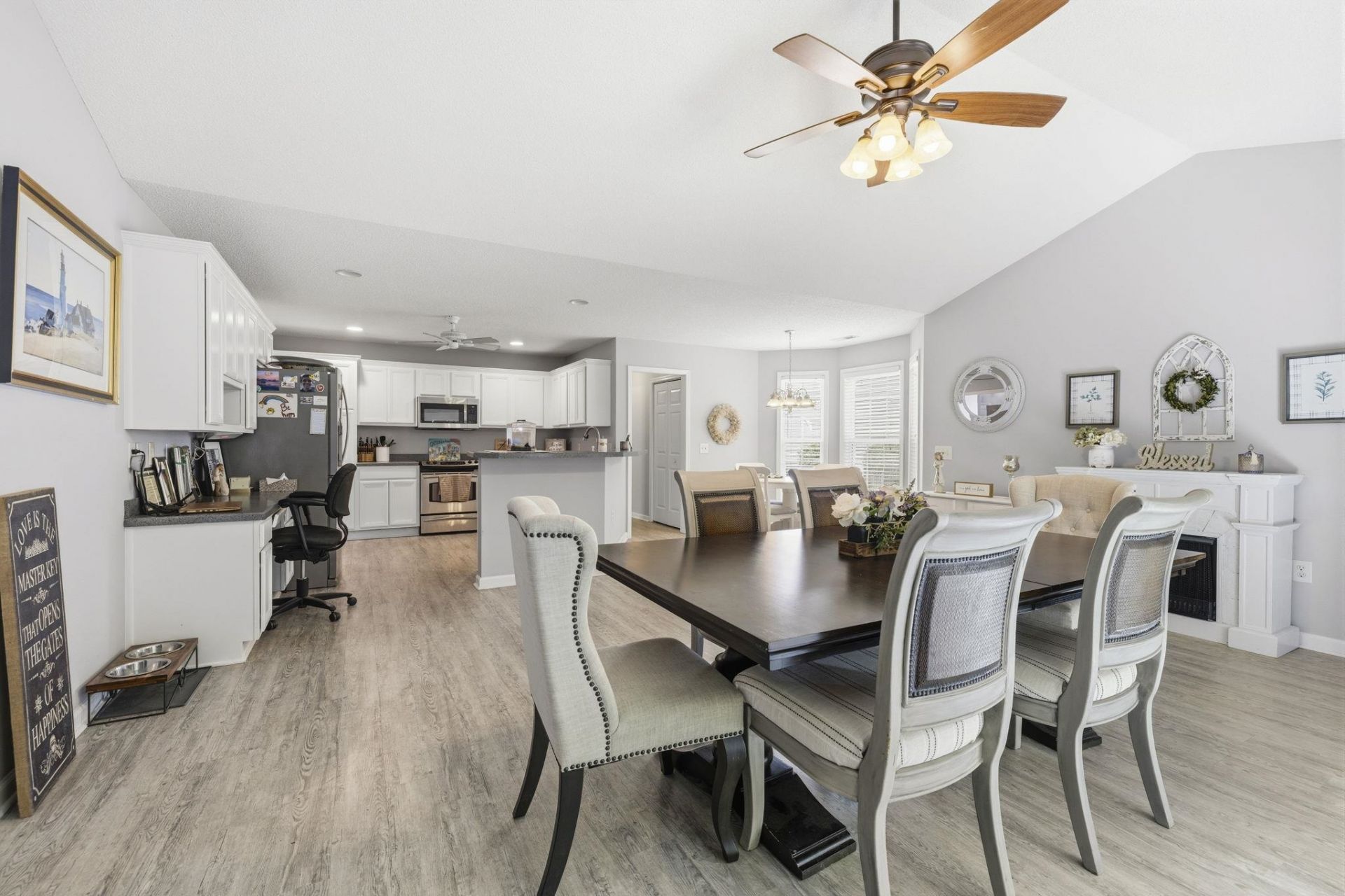 216 Collins Glen Dr. Photo 18
