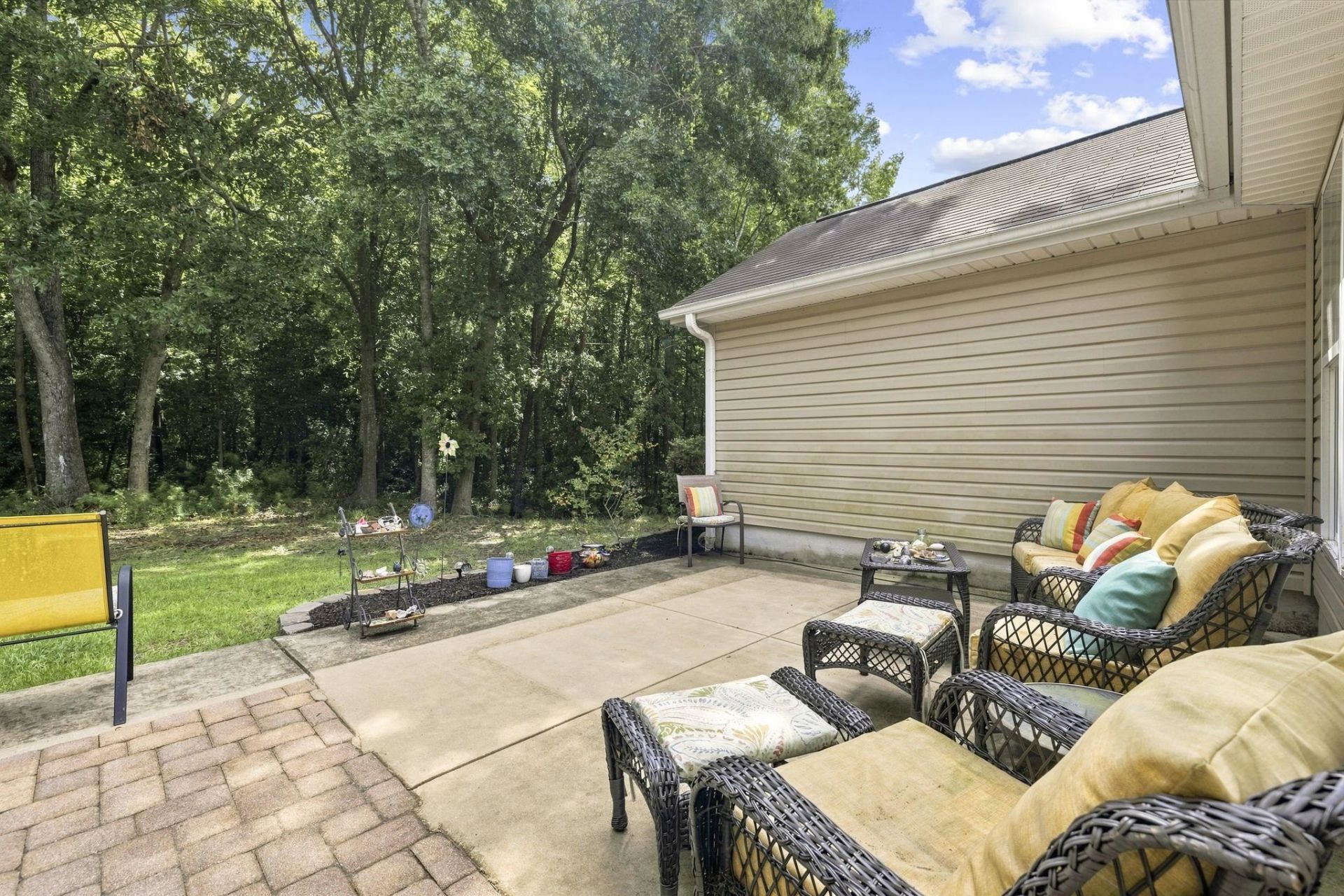 216 Collins Glen Dr. Photo 35