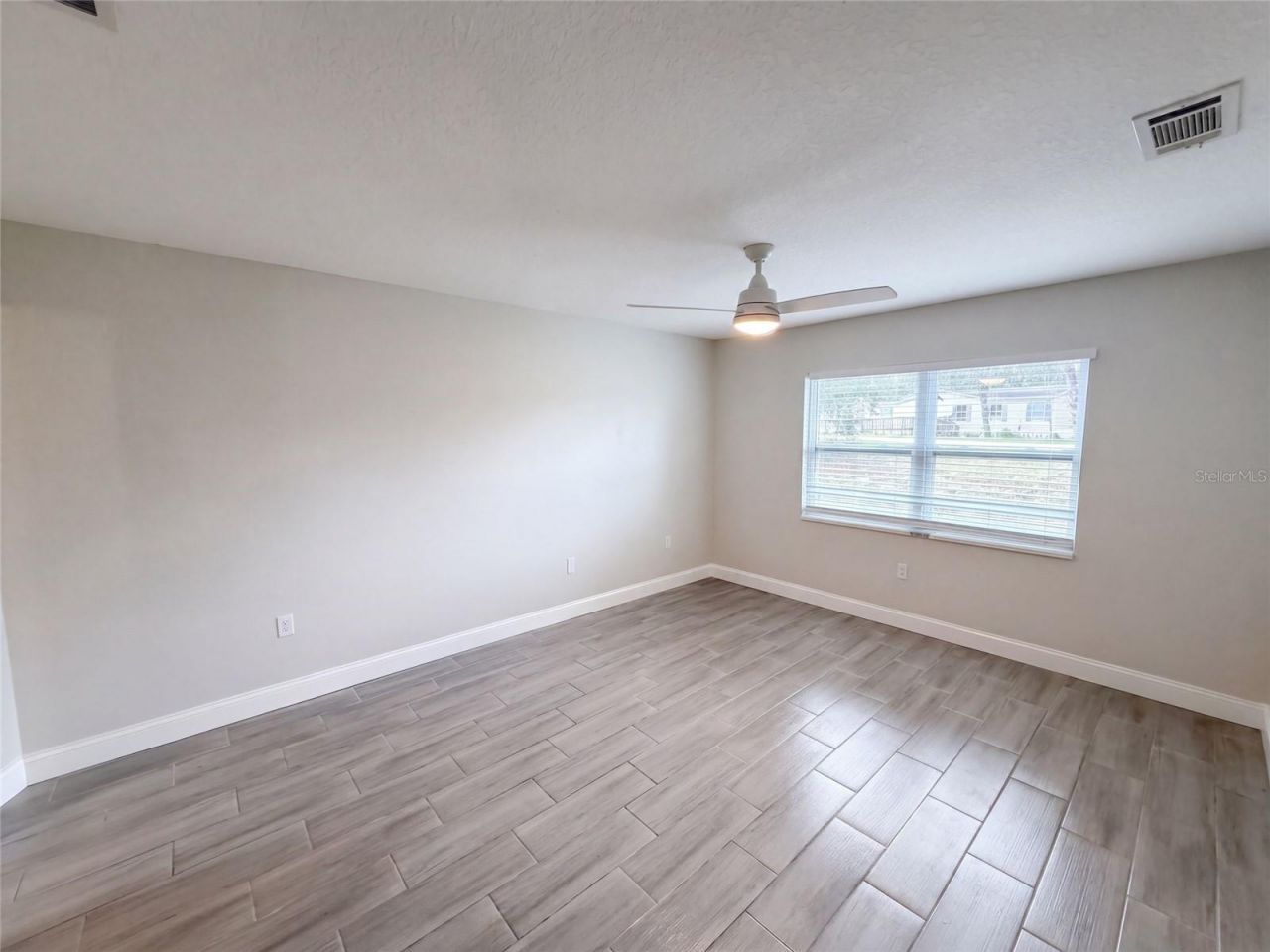 8165 Ridge Road , Weeki Wachee, FL 34613 Photo
