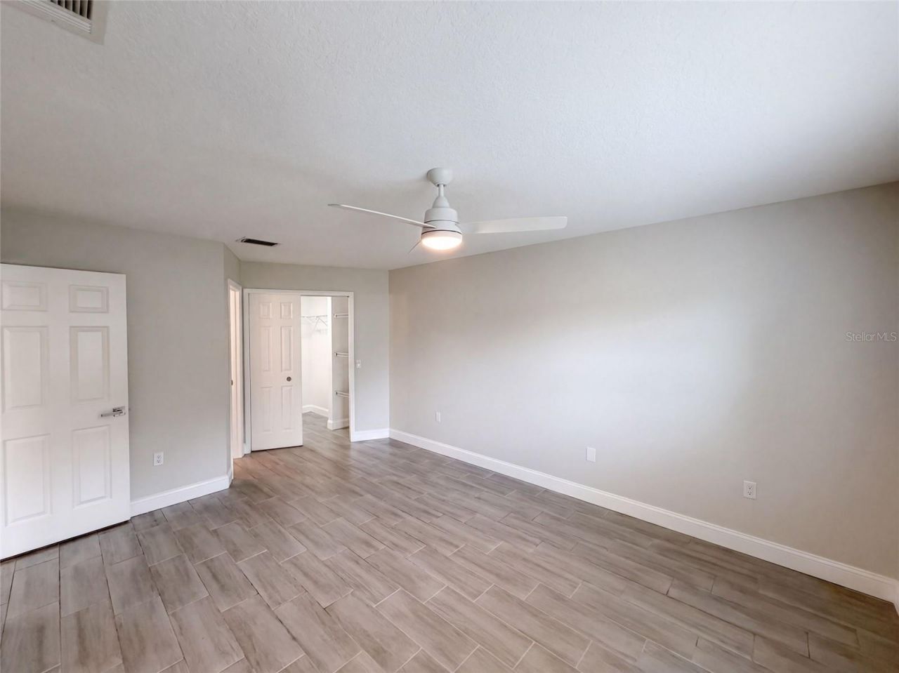 8165 Ridge Road , Weeki Wachee, FL 34613 Photo