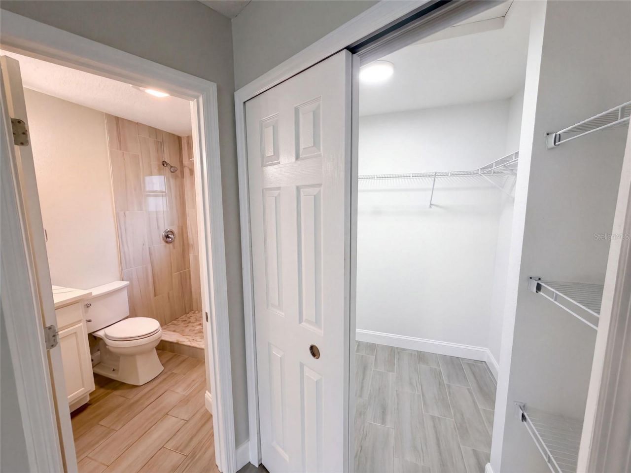 8165 Ridge Road , Weeki Wachee, FL 34613 Photo