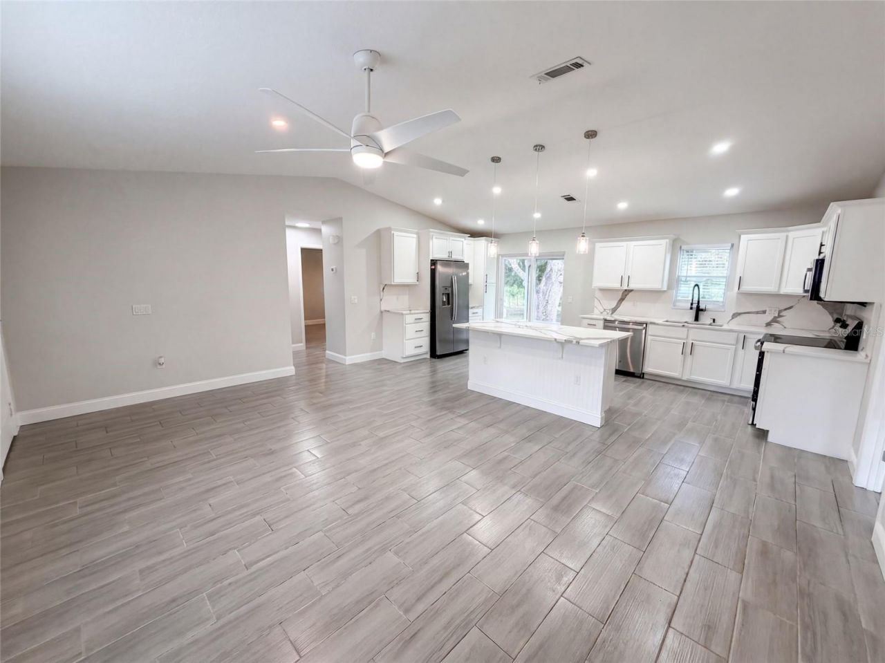 8165 Ridge Road , Weeki Wachee, FL 34613 Photo