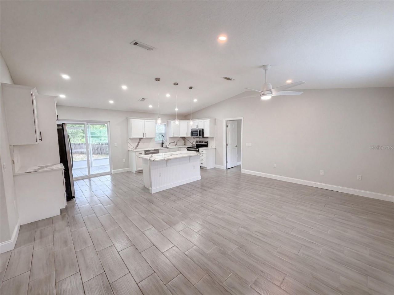 8165 Ridge Road , Weeki Wachee, FL 34613 Photo