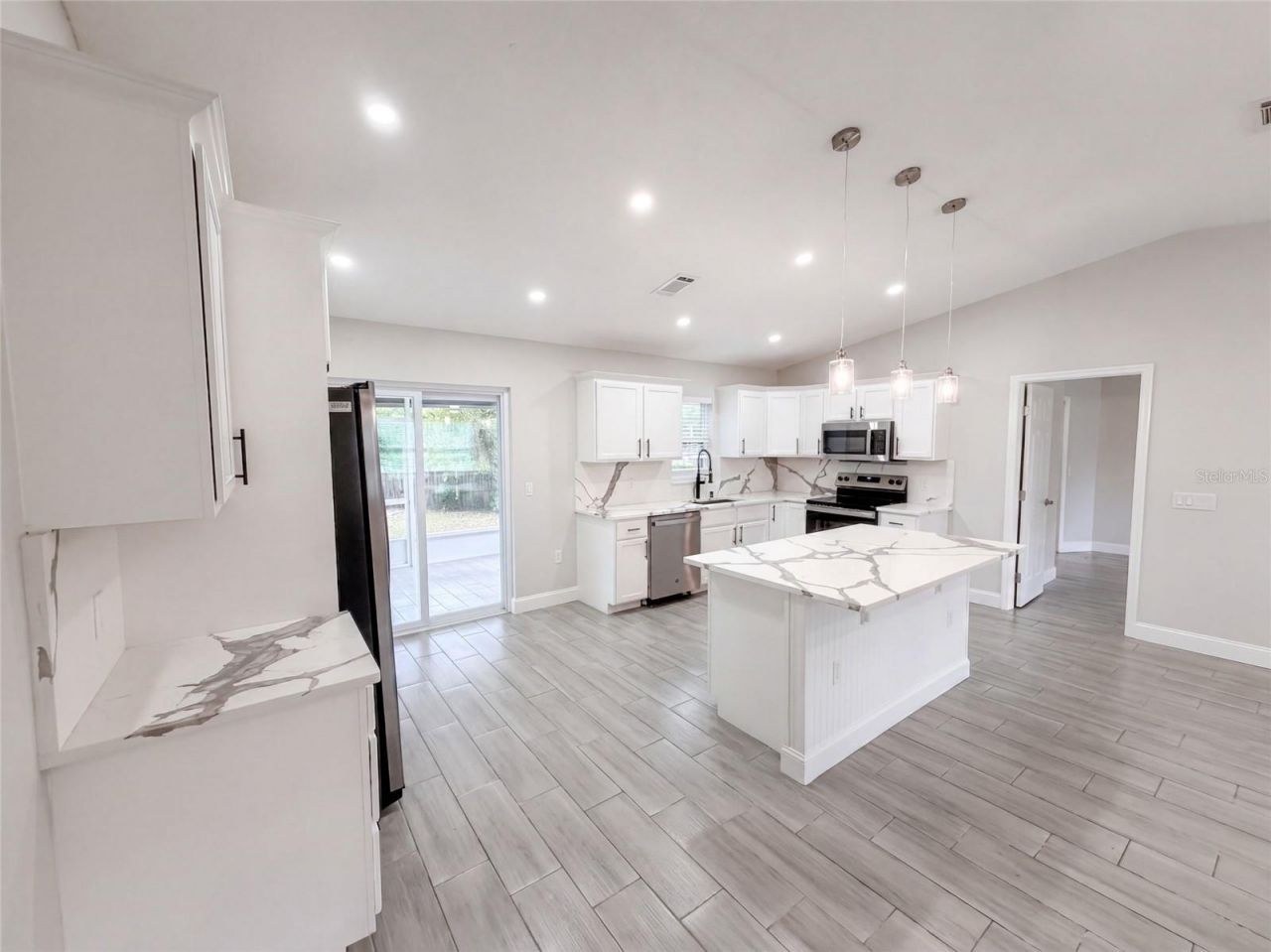 8165 Ridge Road , Weeki Wachee, FL 34613 Photo