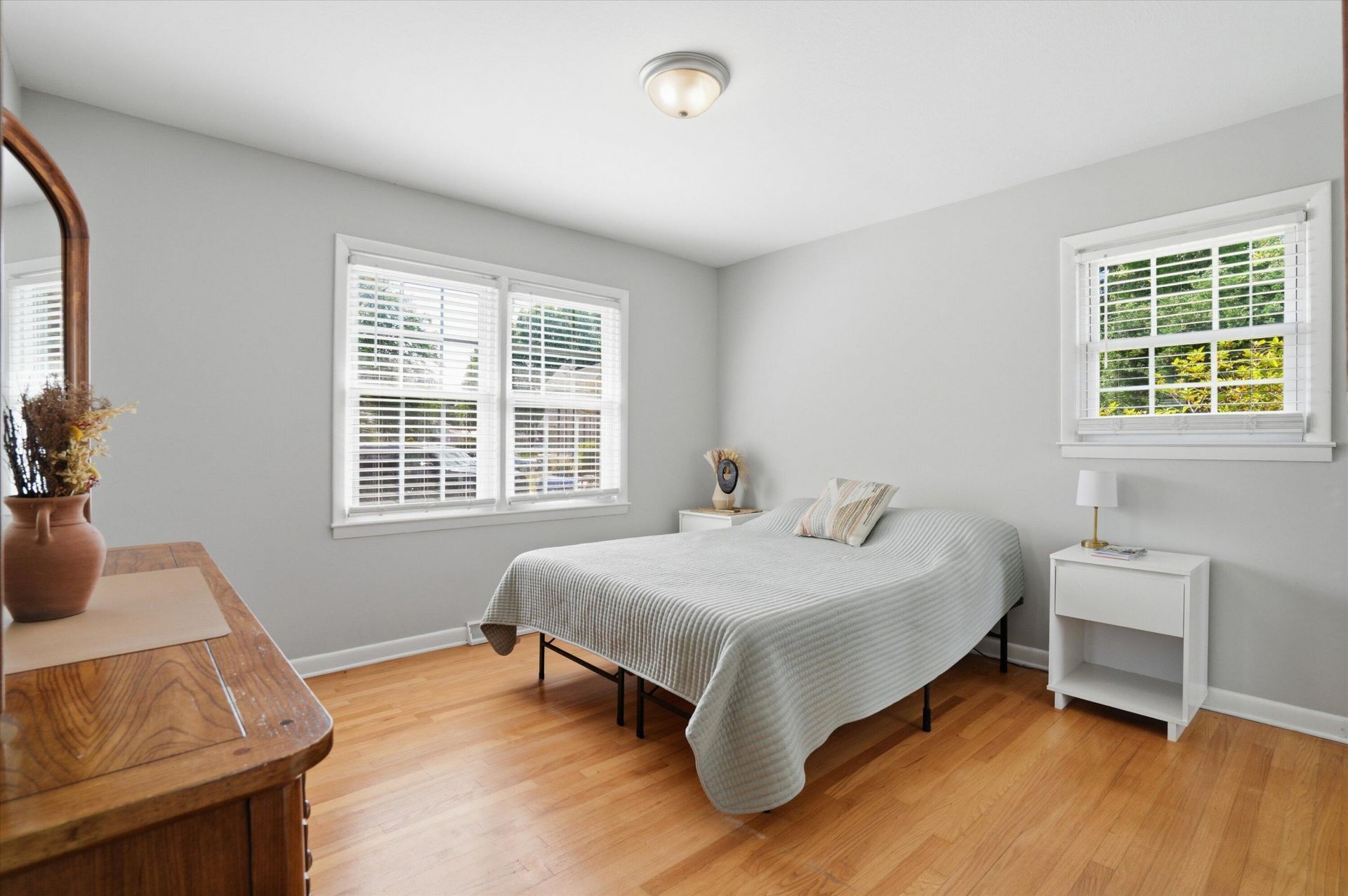 1246 Honeysuckle Lane Photo 15