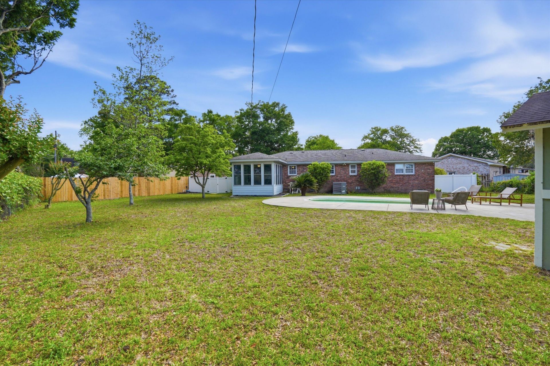 1246 Honeysuckle Lane Photo 31
