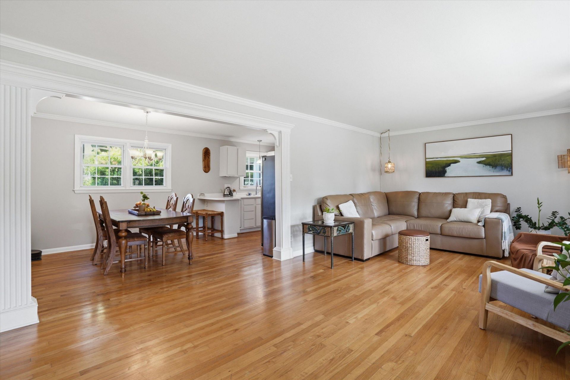 1246 Honeysuckle Lane Photo 6