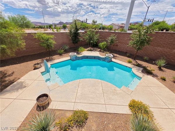 8593 Brackenfield Avenue , Las Vegas, NV 89178