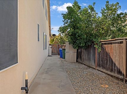 9489 Rossport Way, Elk Grove, CA 95624 Photo