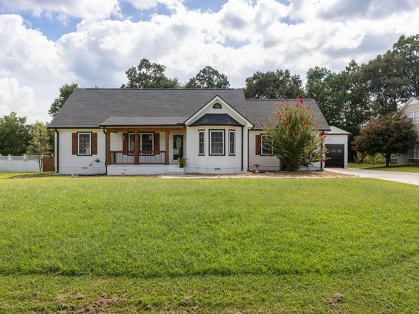 913 Indian Springs Cir , Manchester, TN 37355