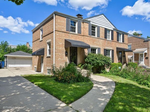 6232 W Byron Street , Chicago, IL 60634