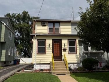 140 N LLANWELLYN AVENUE, Unit 1, GLENOLDEN, PA 19036