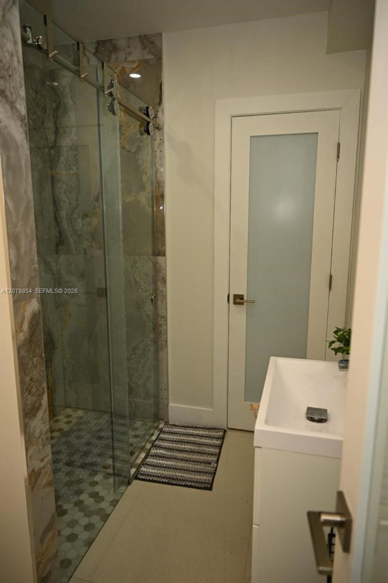 850 W 51st Pl , Hialeah, FL 33012 Photo