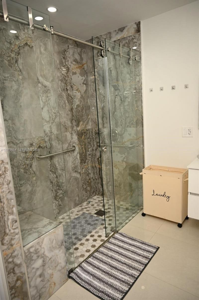 850 W 51st Pl , Hialeah, FL 33012 Photo