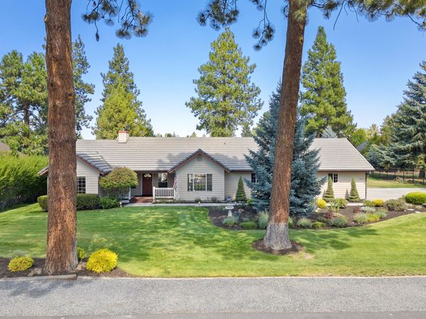 21044 Desert Woods Drive, Bend, OR 97702