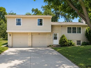 15004 Chicago Circle, Omaha, NE 68154