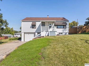 4460 Hillsdale Avenue, Omaha, NE 68107