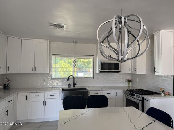 1129 W 10TH Street, Mesa, AZ 85201