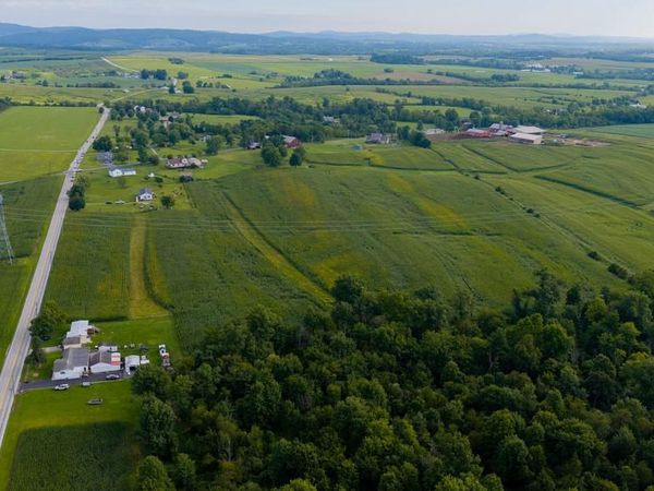 550 HILLTOWN ROAD , GETTYSBURG, PA 17325
