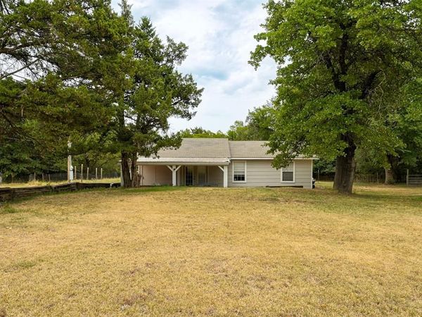 1602 One Creek Drive, Guthrie, OK 73044