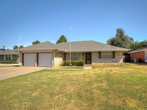8217 NW 31st Terrace, Bethany, OK 73008