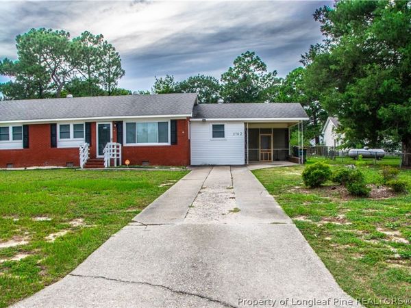 5762 Dove Drive, Hope Mills, NC 28348