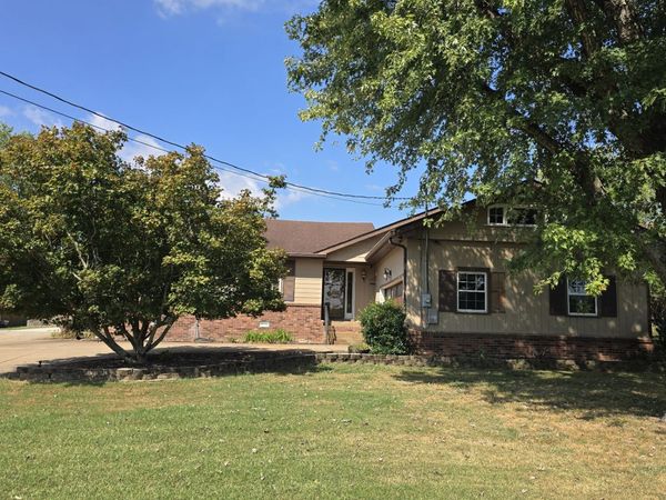 1206 Douglas Bend Rd, Gallatin, TN 37066