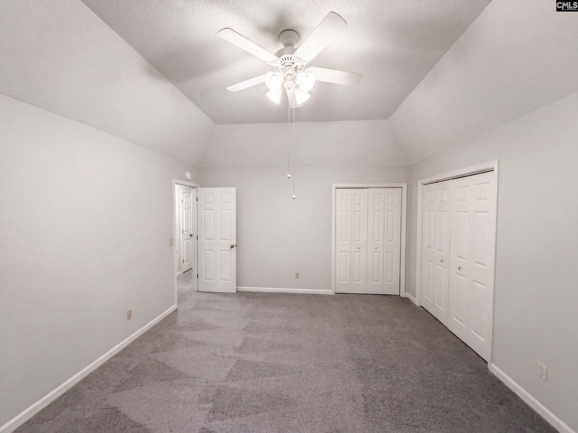 13 Stanford Ridge Court  Photo 10