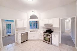 13 Stanford Ridge Court  photo 4